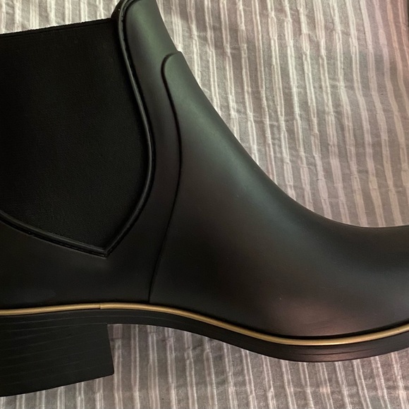 Kate Spade Rain boots - Picture 3 of 6
